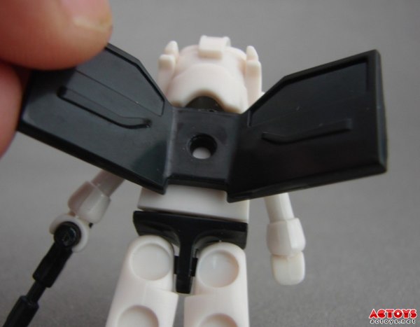 Transformers Kreon Knock Offs   ID Images Show Real From Fakes  (4 of 24)